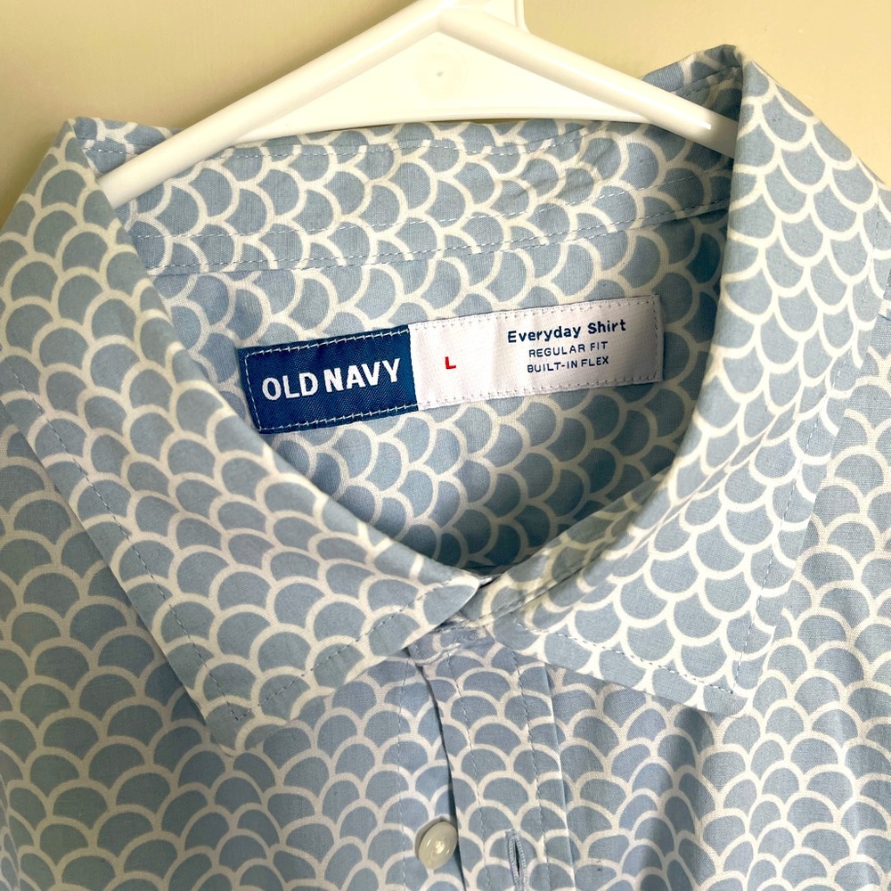 Old Navy Mens short sleeve button shirt L